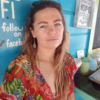 Becky Genevieve photo