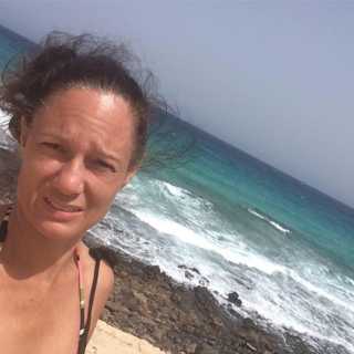 Louise Humphreys photo