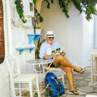 George Papastavrou photo