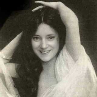 Christina Davis photo