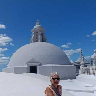 Nicole Edwards photo