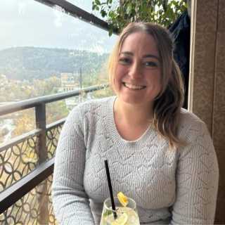 Stephanie Ireland photo