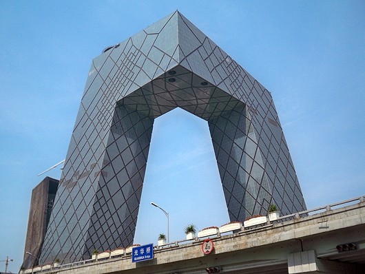 Здание центрального телевидения в Пекине
