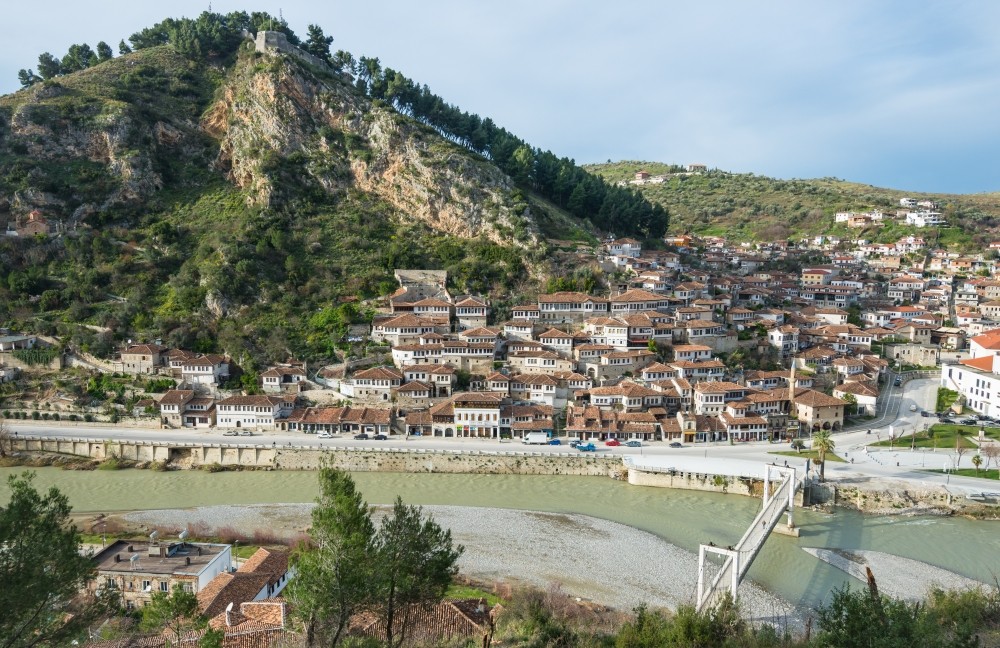 Город Берат в Албании - вид сверху