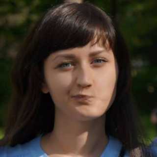 Annie Tropnikova photo