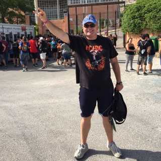 Mikhail Karpukhin photo