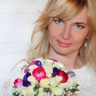 AlenaVelichko avatar