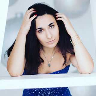 Nadine Galustyan photo