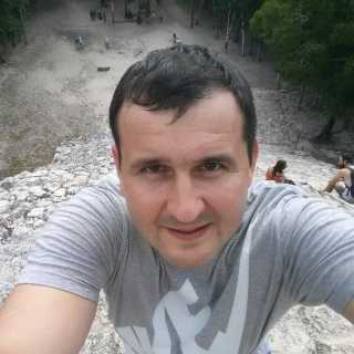 Artem Zakharchuk photo