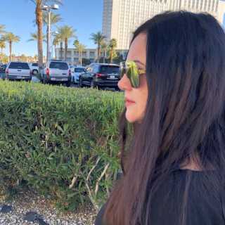 Olena Zalutska photo