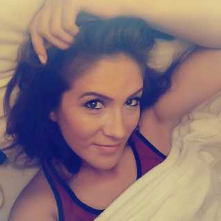 Camelia Ersando photo