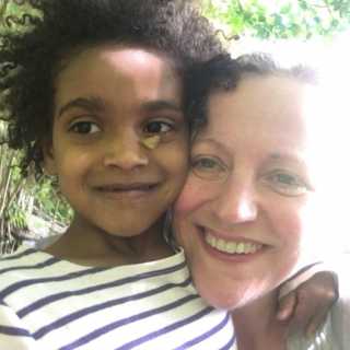 Laura Thompson photo