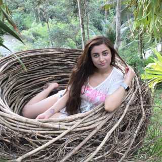 Ritika Bhandari photo