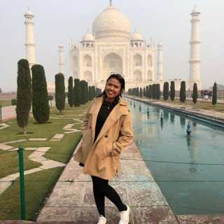 Estrellita Lindiasari photo