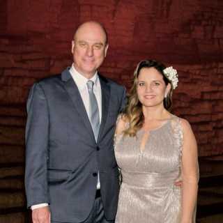 Natalia de-Pierola photo