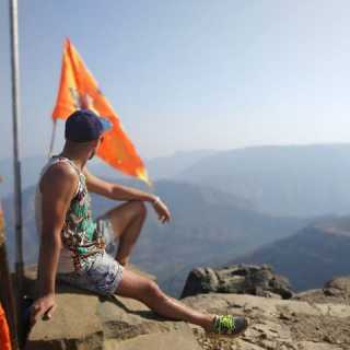 Антон Апряткин