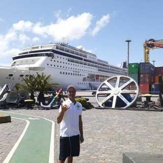 Daniel Oliveira photo