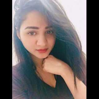 Zainab Hussein photo