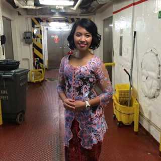 Ayu Permata photo