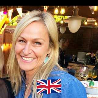 Caroline Rolfe photo