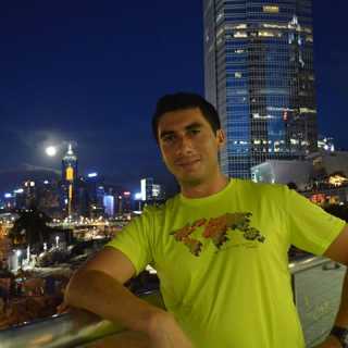 Alberto Corral photo