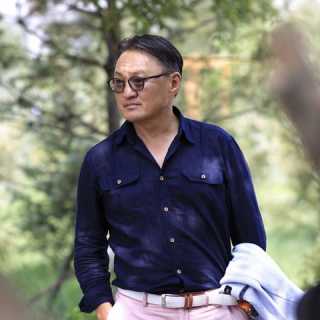 Bat-Erdene Ayush photo