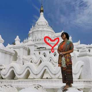 Suthida Theerakhawong photo