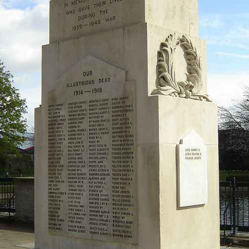 Feltham War Memorial photo