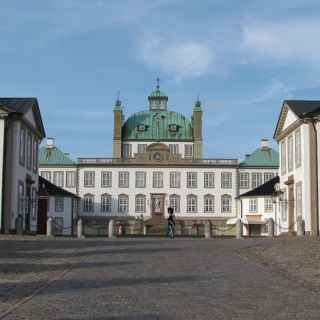 Fredensborg Palace photo