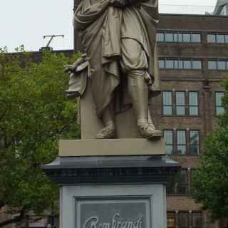 Rembrandt van Rijn statue photo