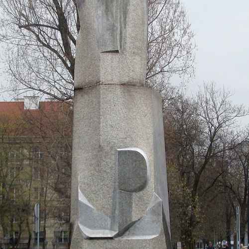 Pomnik Stefana "Grota" Roweckiego