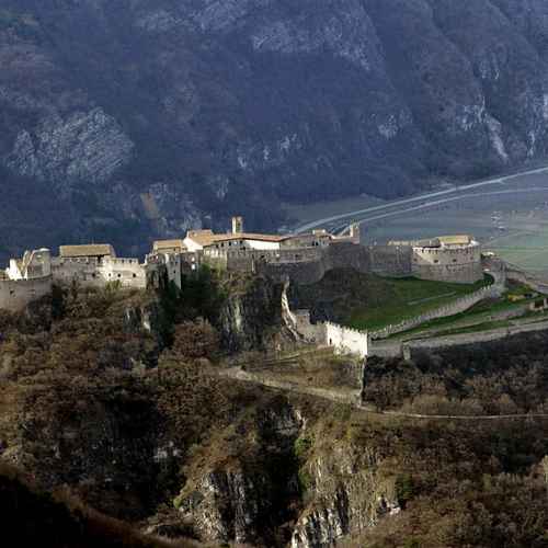 Castello di Beseno photo