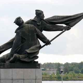 Памятник борцам революции 1905 года