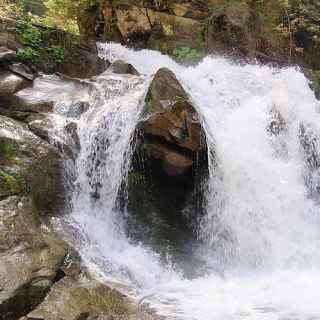 Kamenka waterfall photo