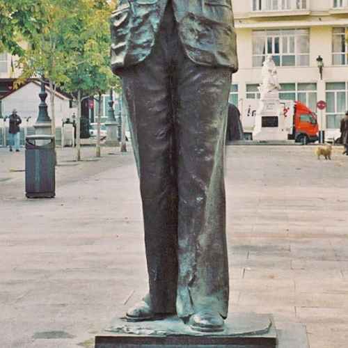 Federico Garcia Lorca statue