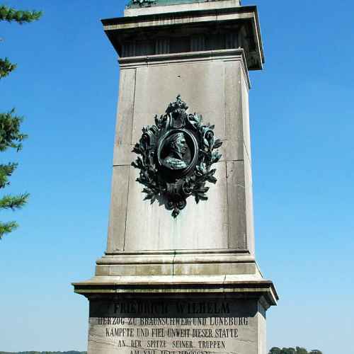 Monument Brunswick photo