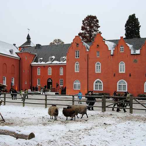 Schloss Bloemersheim photo