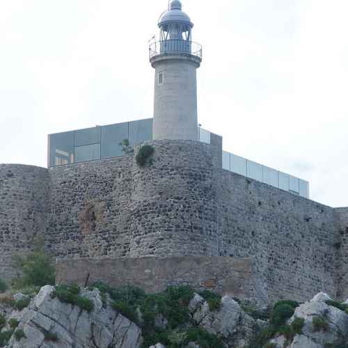 Faro del castillo de Santa Ana photo