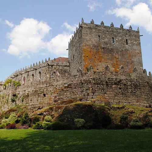Castelo de Soutomaior photo