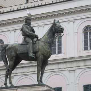 Monumento a Giuseppe Garibaldi photo