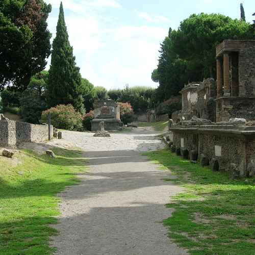 Necropoli di Porta Ercolano photo