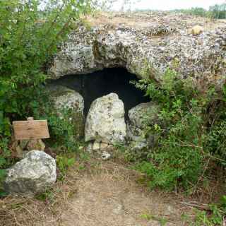 Les Pierres Closes (dolmen