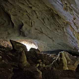 Pirogoshi Cave