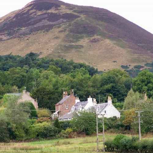 Eildon Hill hill fort photo