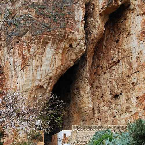 Grotta Mangiapane photo