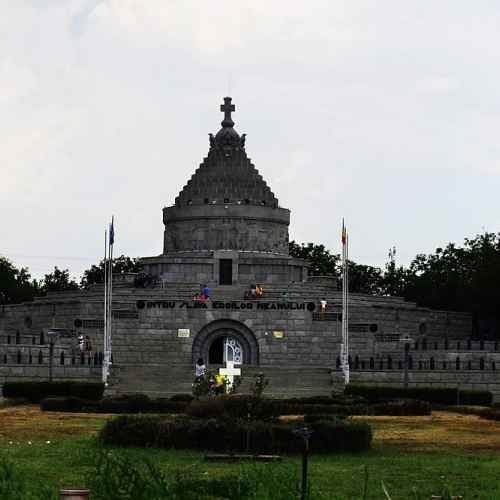Marasesti Mausoleum photo