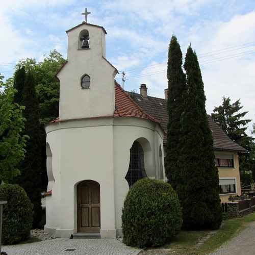 Dorfkapelle Adelshofen photo
