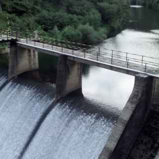 Embalse de Los Corrales de Buelna