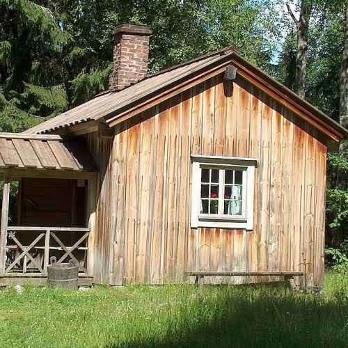 Alexis Kivi memorial cottage photo