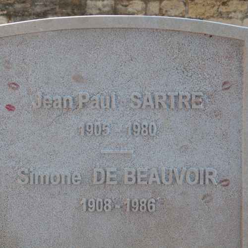 Jean-Paul Sartre grave photo